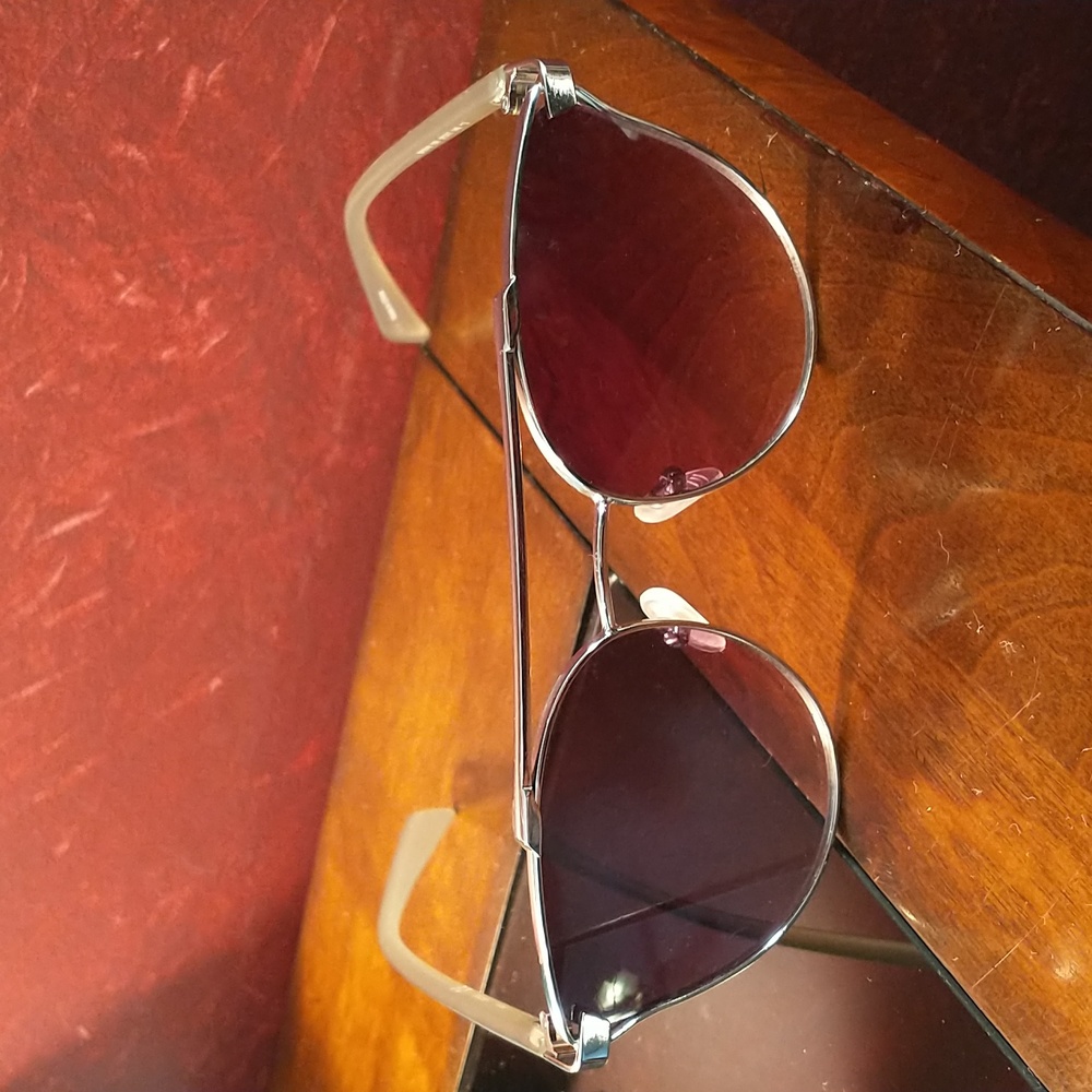 Guess GF0318 10B Silver Frame Amber Lens Designer Sunglasses - NWOT - Picture 1 of 7
